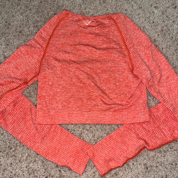 vital seamless 2.0 gymshark crop top - Picture 2 of 2